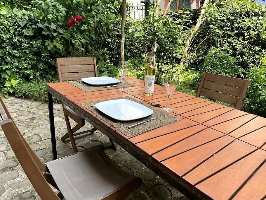 Tour Eiffel - Appartement Avec Jardin Parigi 0*,  Francia